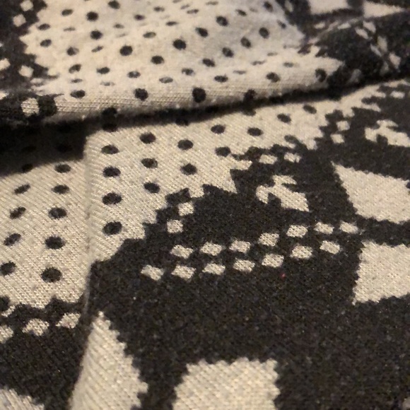 Women’s 3/4 sleeve sweater - Picture 3 of 4